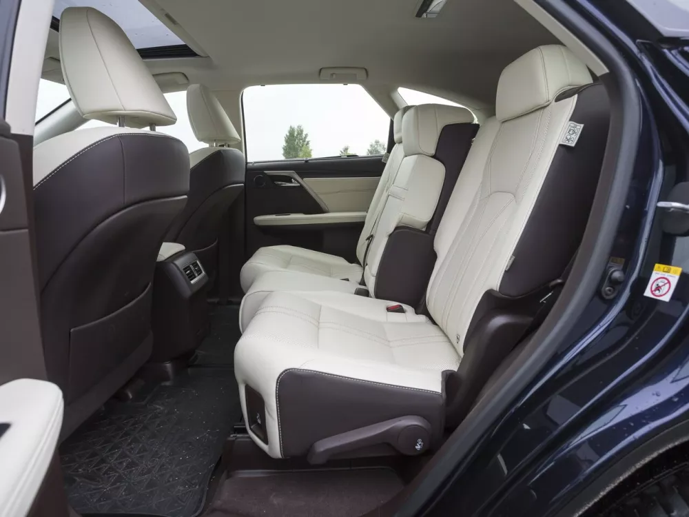 Автомобиль Lexus RX IV Внедорожник (5 дверей) L