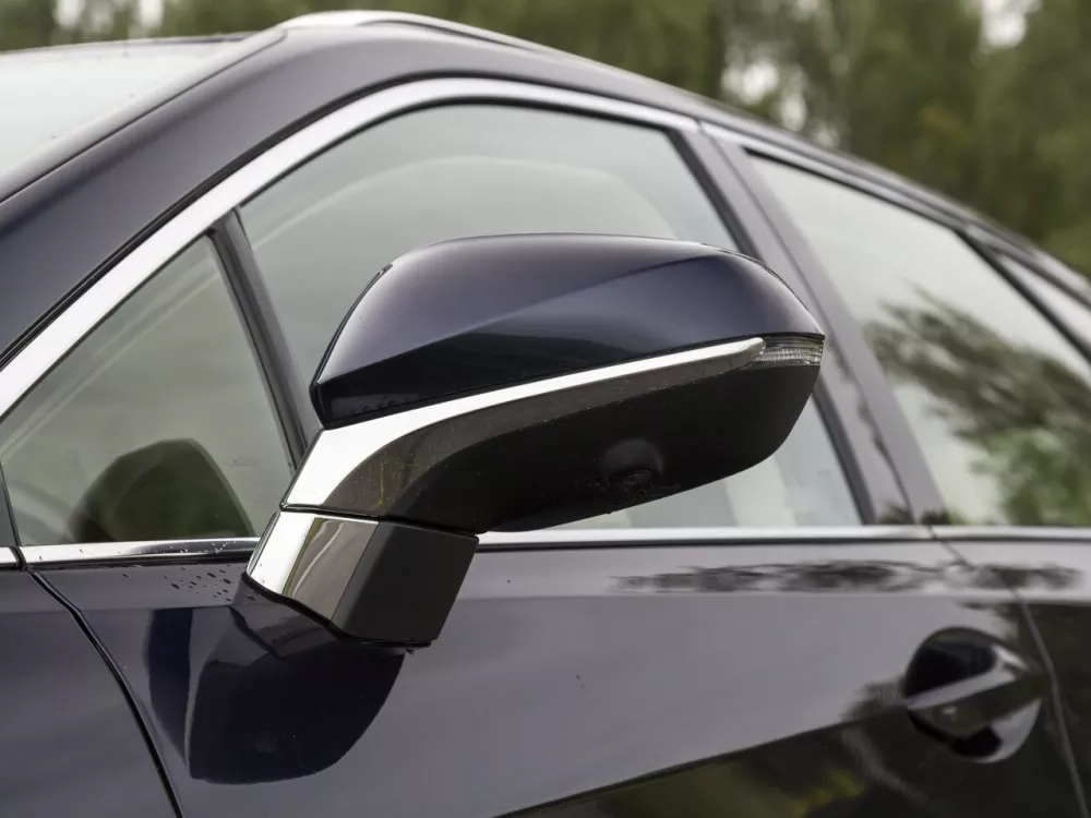 Автомобиль Lexus RX IV Внедорожник (5 дверей) L