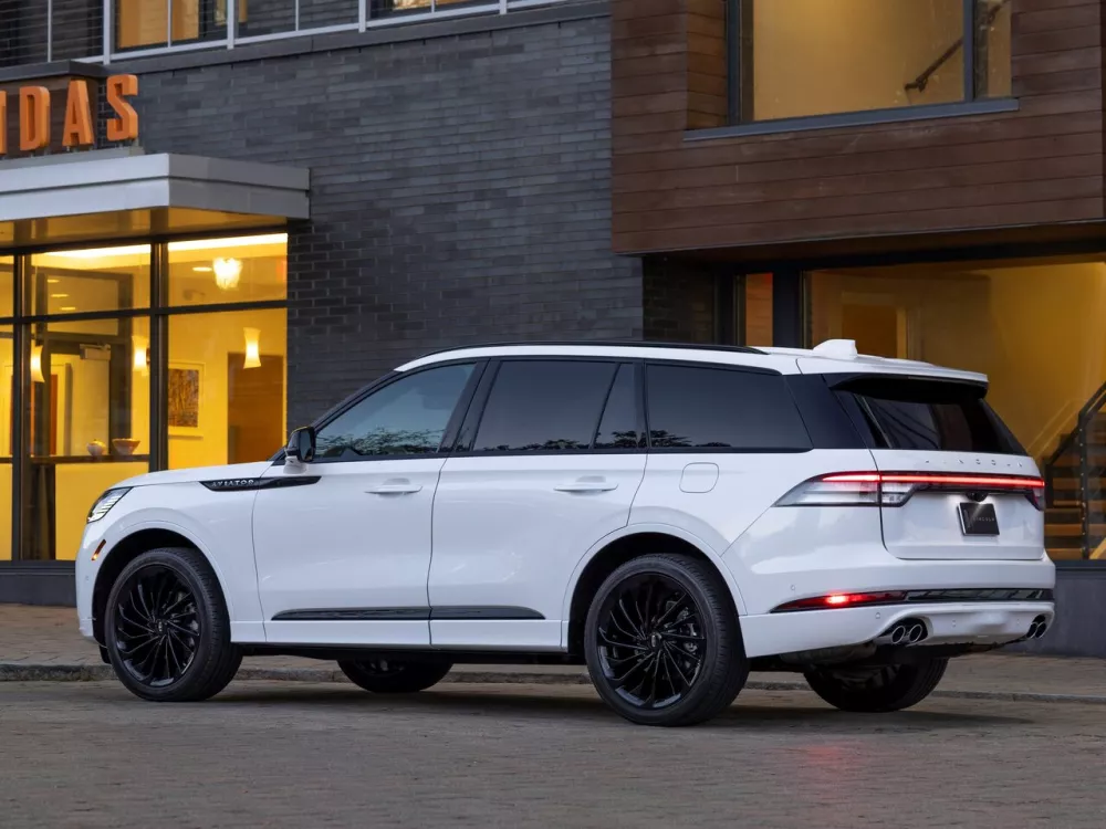 Автомобиль Lincoln Aviator II Рестайлинг Внедорожник (5 дверей)