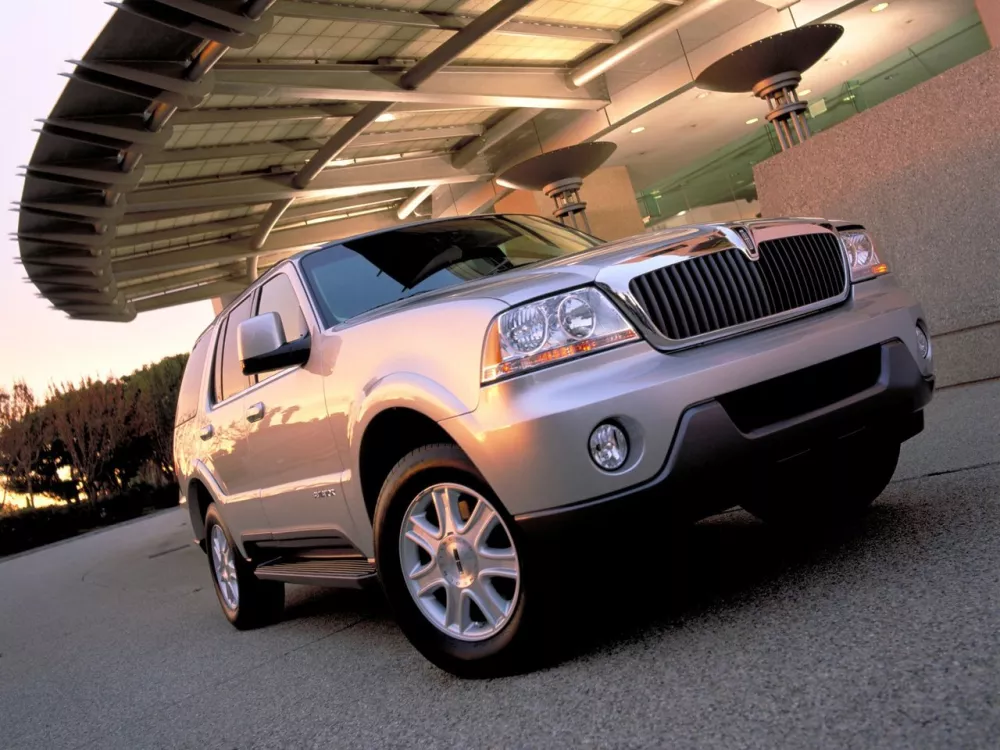 Автомобиль Lincoln Aviator I Внедорожник (5 дверей)