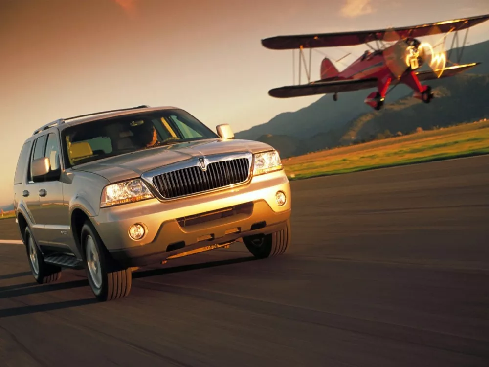 Автомобиль Lincoln Aviator I Внедорожник (5 дверей)