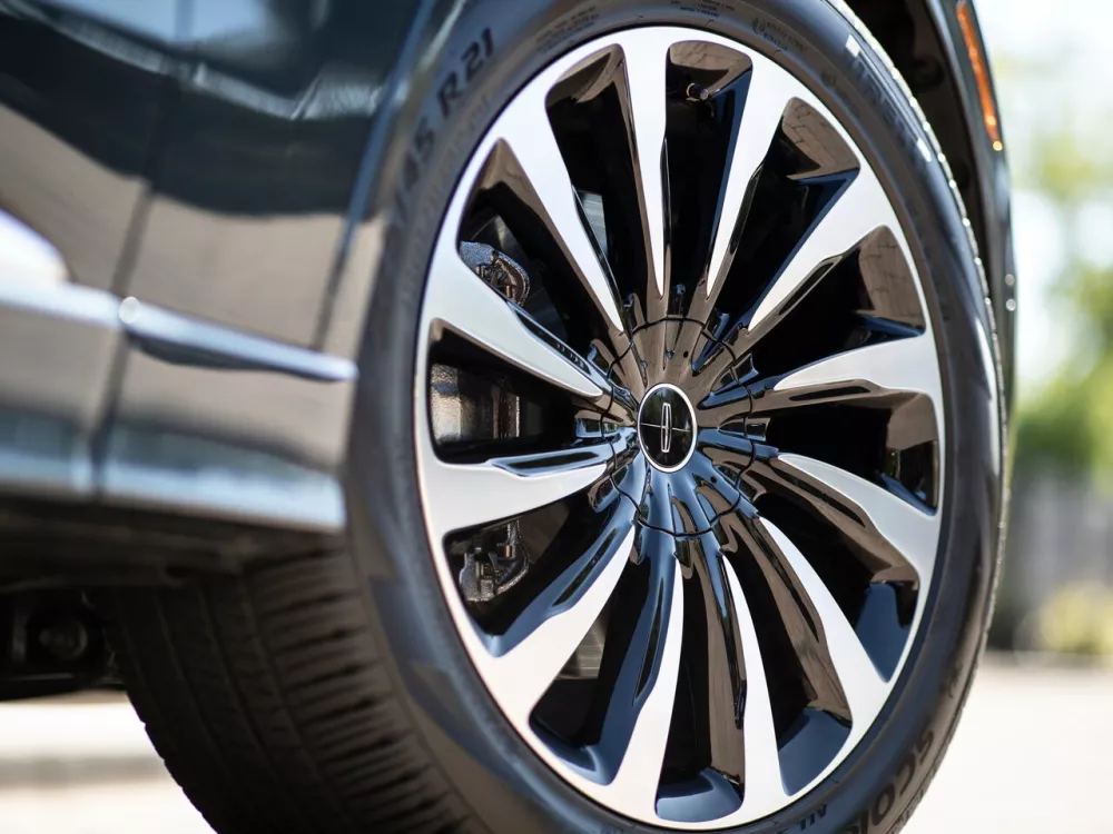 Автомобиль Lincoln Aviator II Внедорожник (5 дверей)