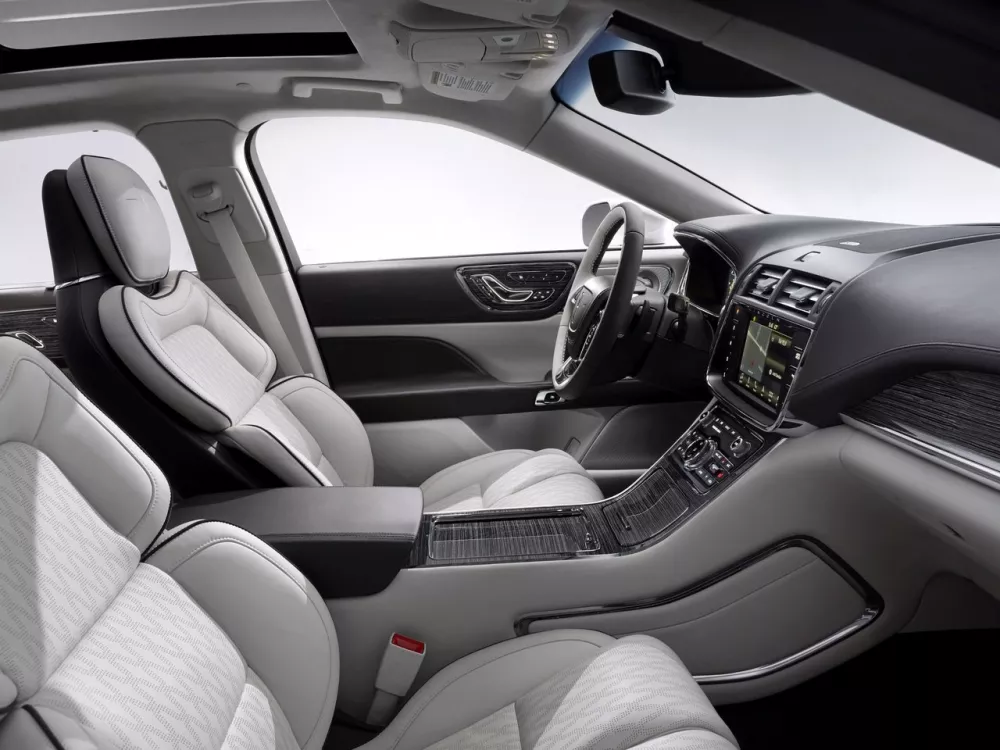 Автомобиль Lincoln Continental X Седан