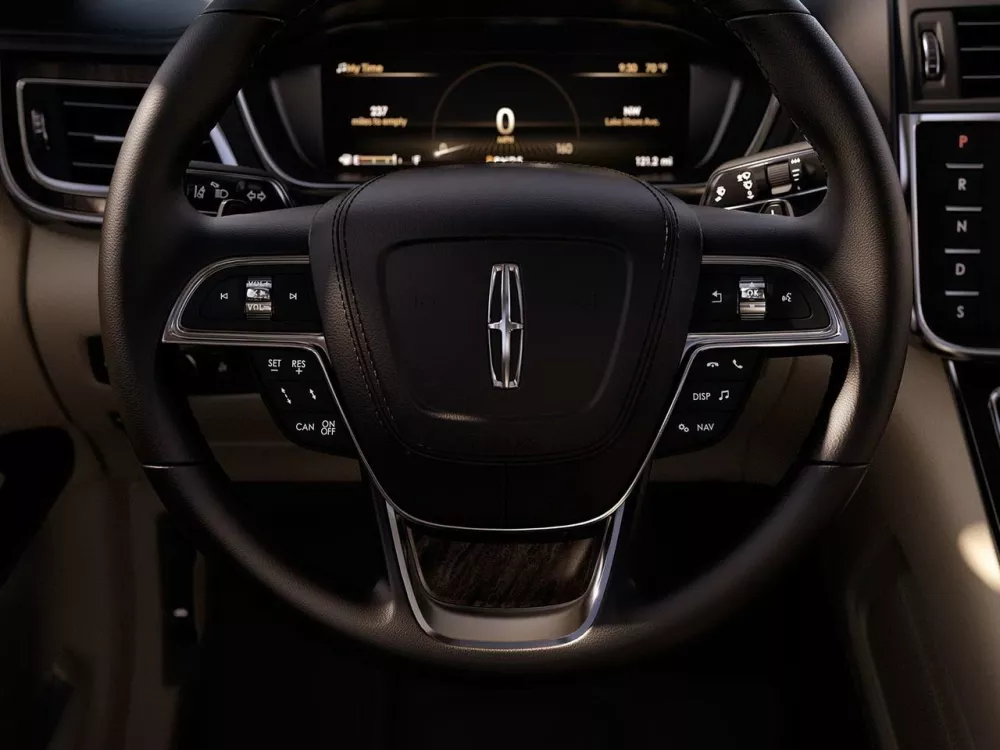 Автомобиль Lincoln Continental X Седан