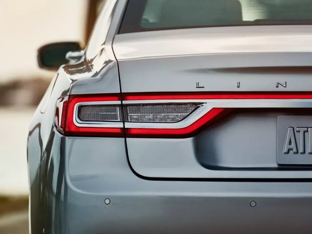 Автомобиль Lincoln Continental X Седан