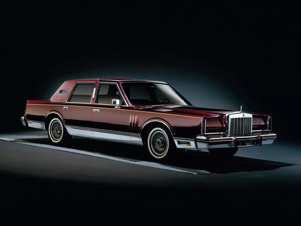 Автомобиль Lincoln Continental Mark VI Седан