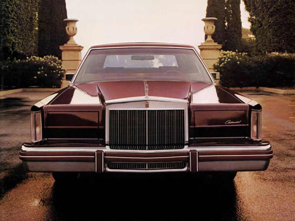 Автомобиль Lincoln Continental Mark VI Седан
