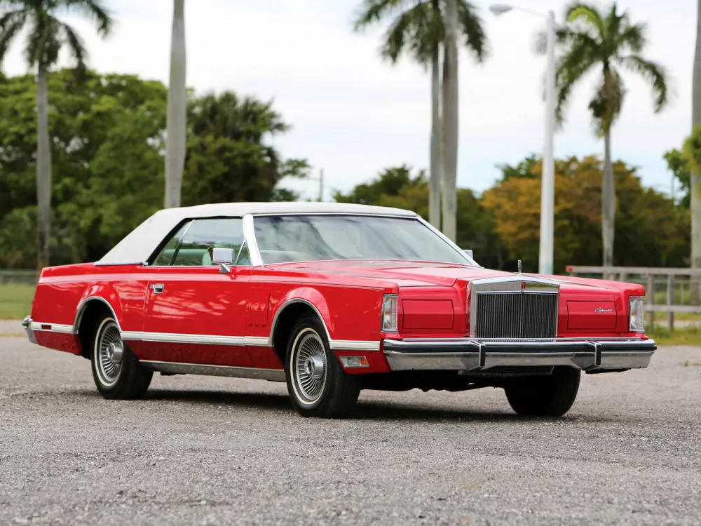 Автомобиль Lincoln Continental Mark V Купе