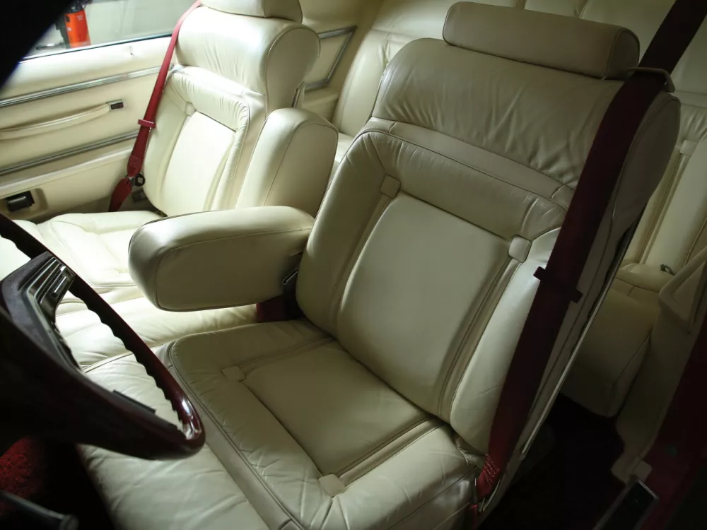 Автомобиль Lincoln Continental Mark V Купе