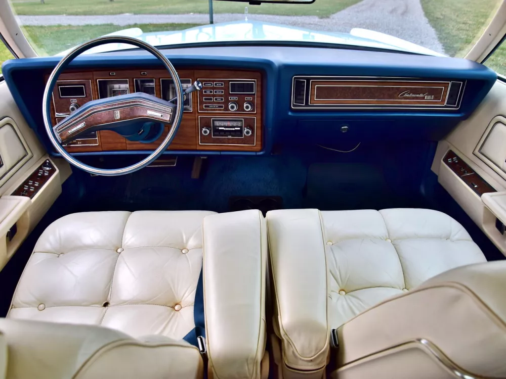 Автомобиль Lincoln Continental Mark IV Купе