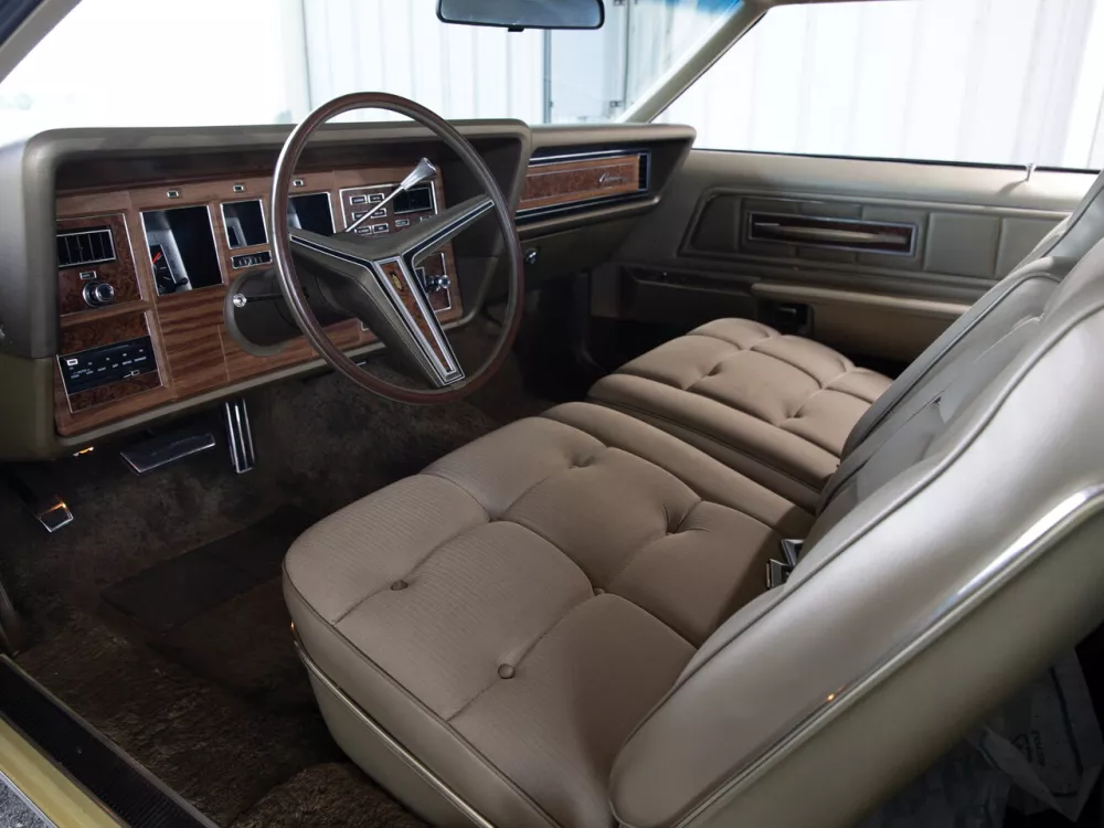 Автомобиль Lincoln Continental Mark IV Купе