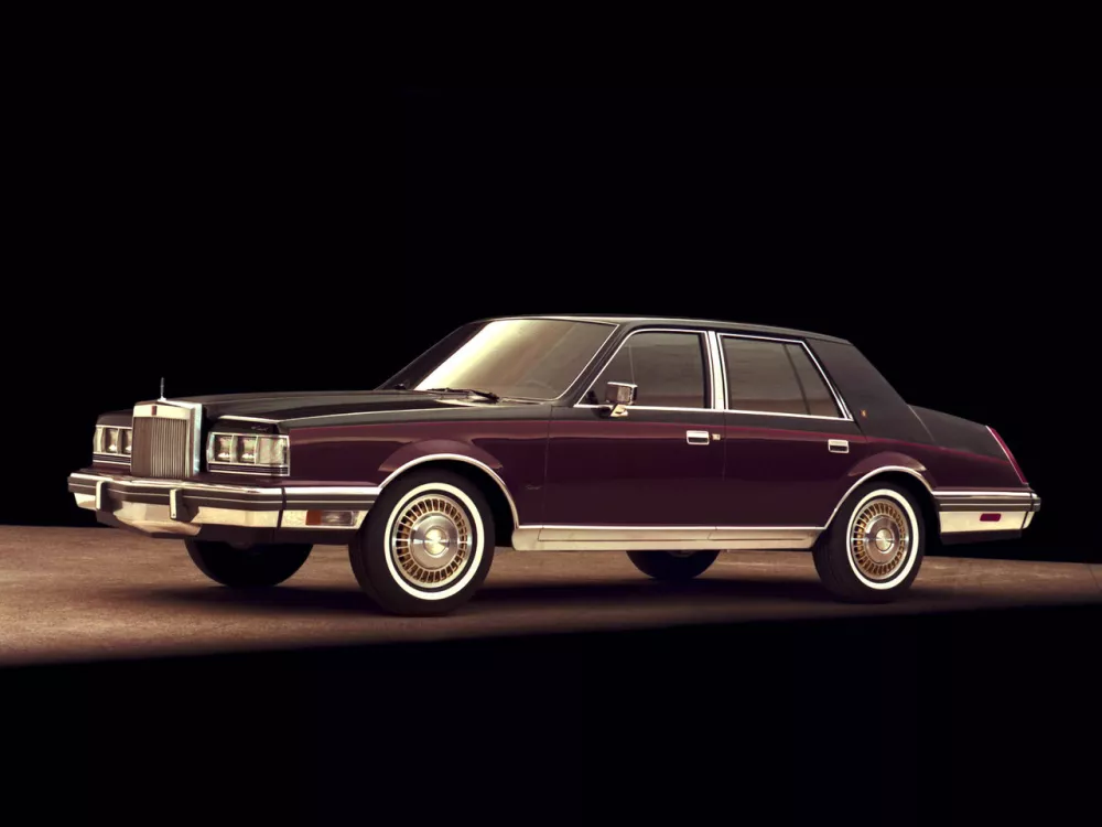 Автомобиль Lincoln Continental VII Седан