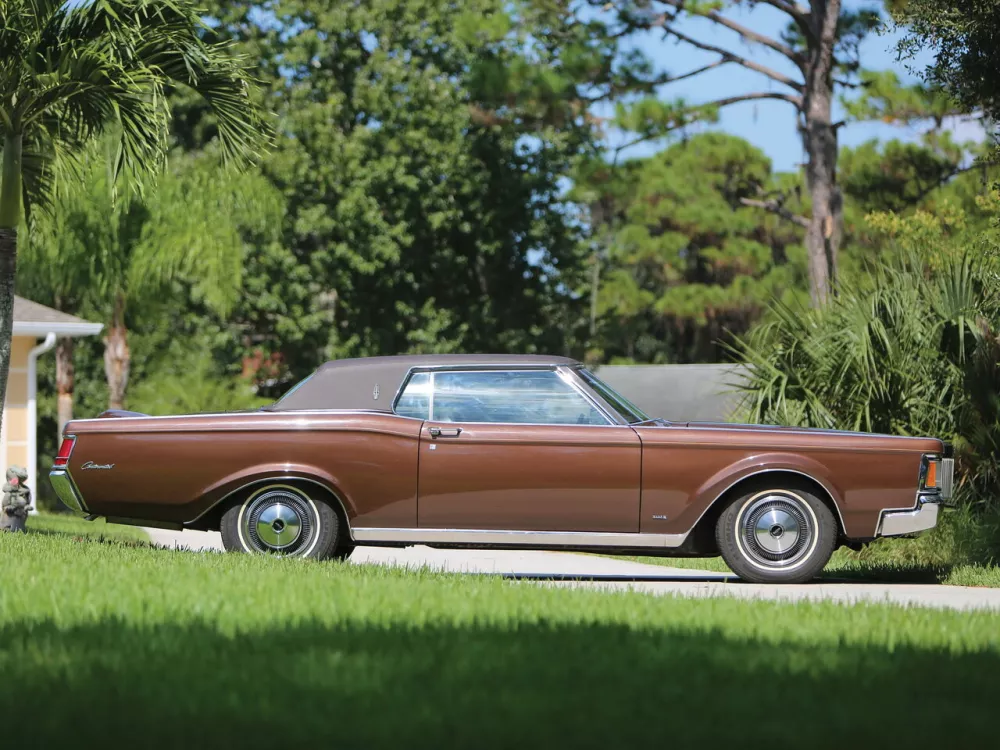 Автомобиль Lincoln Continental Mark III Купе
