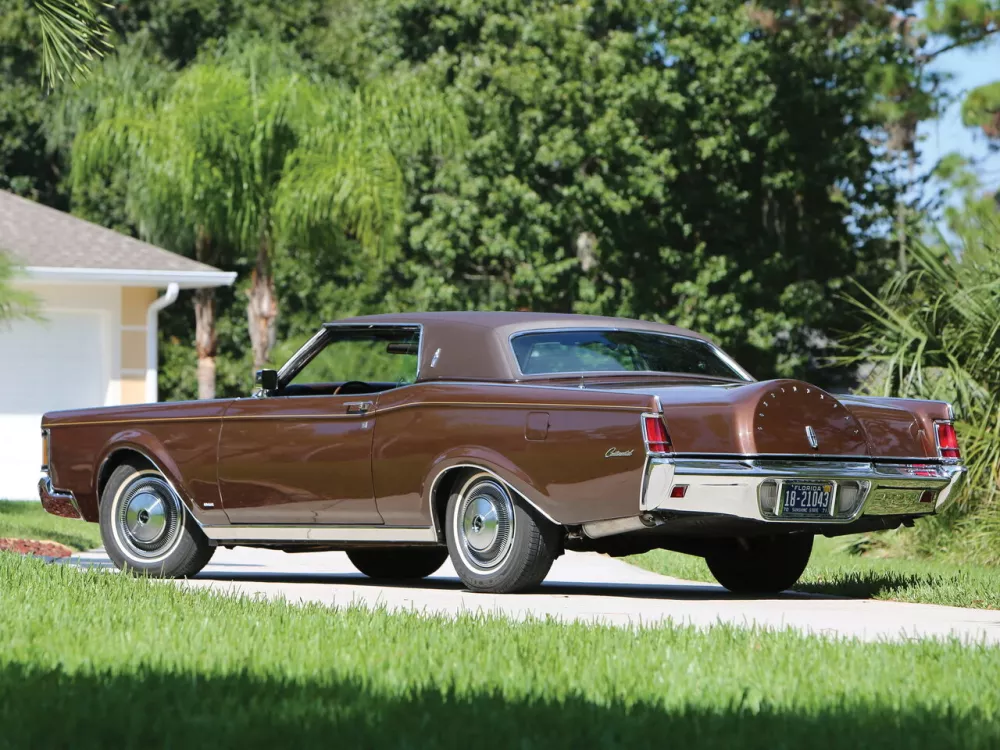 Автомобиль Lincoln Continental Mark III Купе