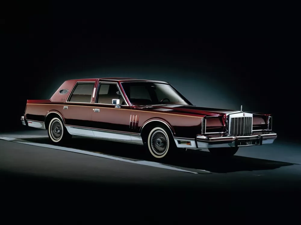 Автомобиль Lincoln Continental VI Седан