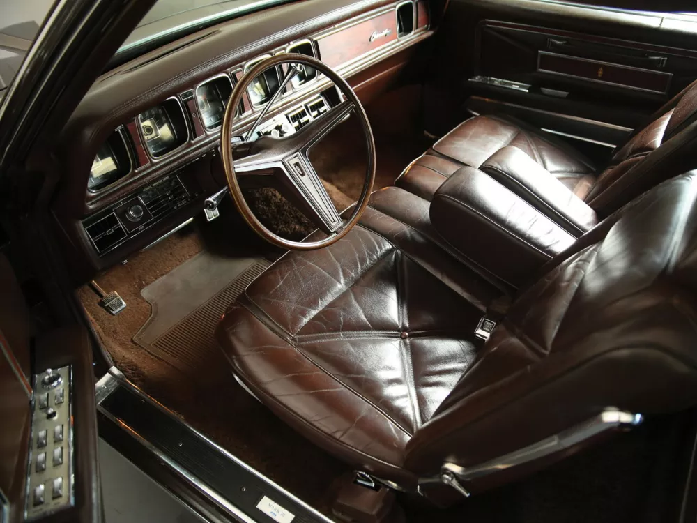 Автомобиль Lincoln Continental Mark III Купе