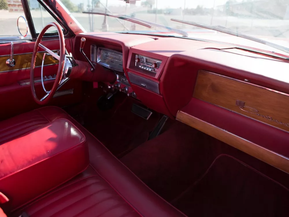 Автомобиль Lincoln Continental IV Кабриолет