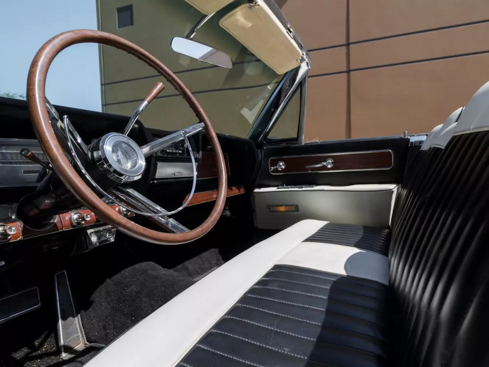 Автомобиль Lincoln Continental IV Кабриолет