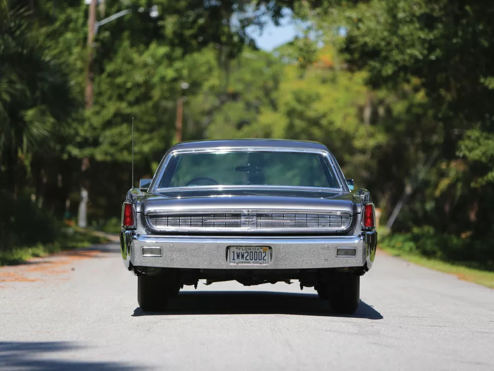 Автомобиль Lincoln Continental IV Седан