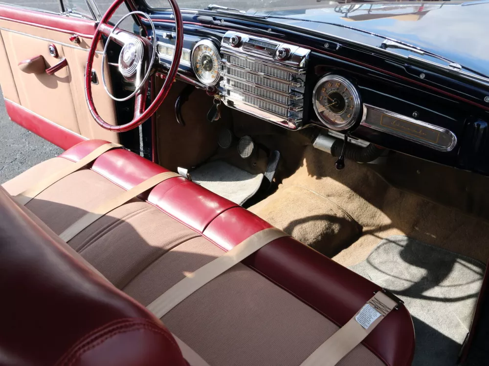 Автомобиль Lincoln Continental I Рестайлинг 2 Купе