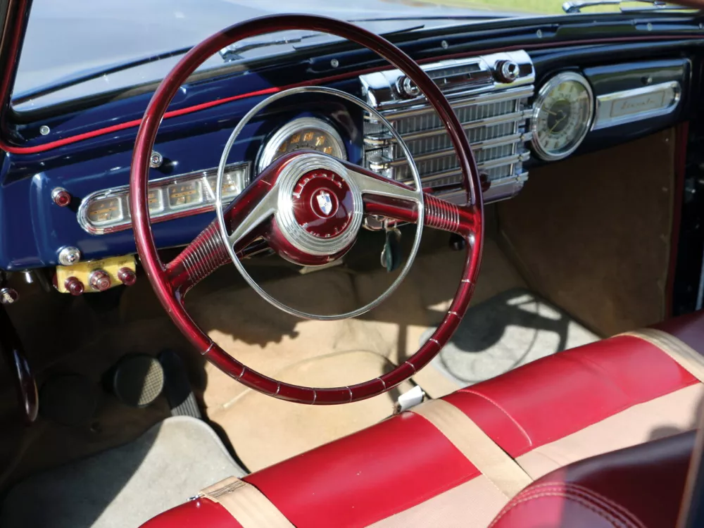 Автомобиль Lincoln Continental I Рестайлинг 2 Купе