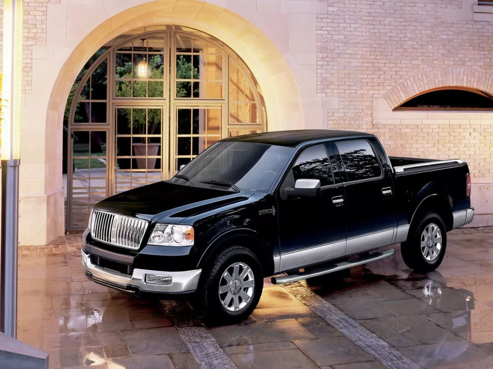 Автомобиль Lincoln Mark LT I Пикап Двойная кабина