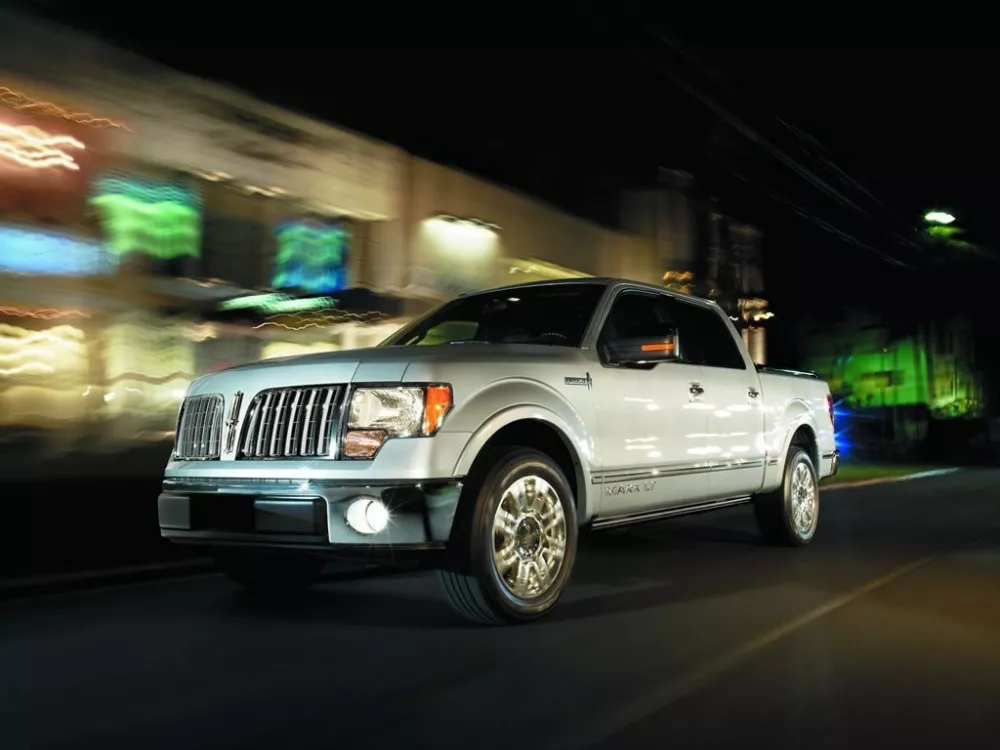 Автомобиль Lincoln Mark LT II Пикап Двойная кабина