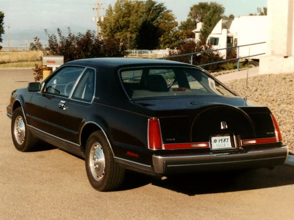 Автомобиль Lincoln Mark VII Купе