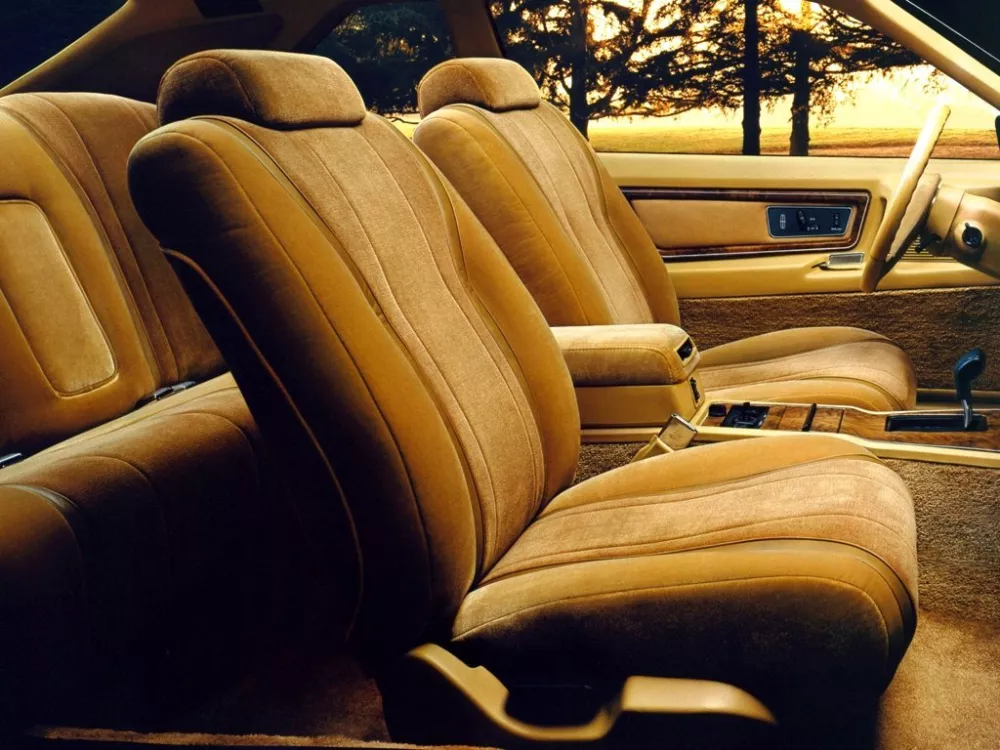 Автомобиль Lincoln Mark VII Купе