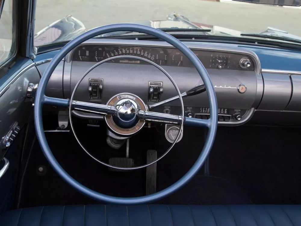 Автомобиль Lincoln Capri Кабриолет