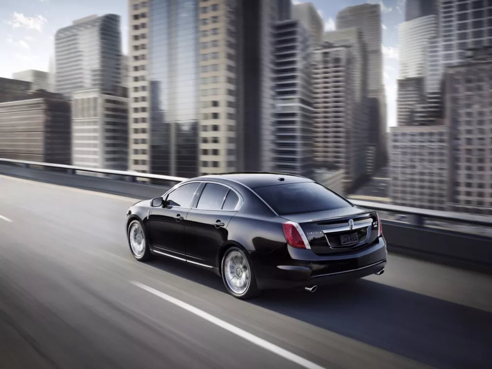 Автомобиль Lincoln MKS I Седан