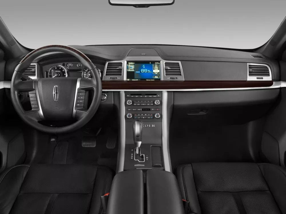 Автомобиль Lincoln MKS I Седан