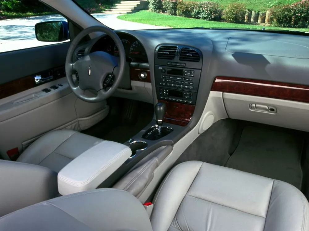 Автомобиль Lincoln LS I Седан