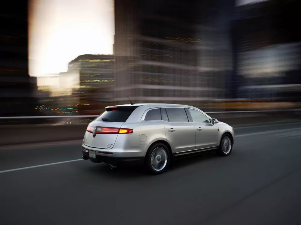 Автомобиль Lincoln MKT I Внедорожник (5 дверей)