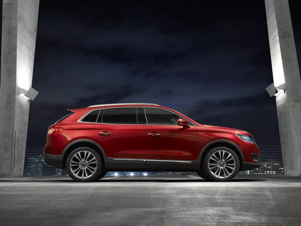 Автомобиль Lincoln MKX II Внедорожник (5 дверей)