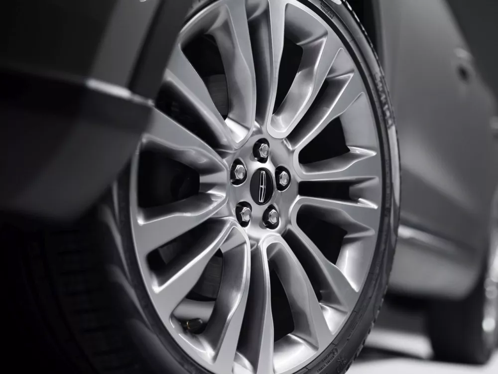Автомобиль Lincoln MKX II Внедорожник (5 дверей)