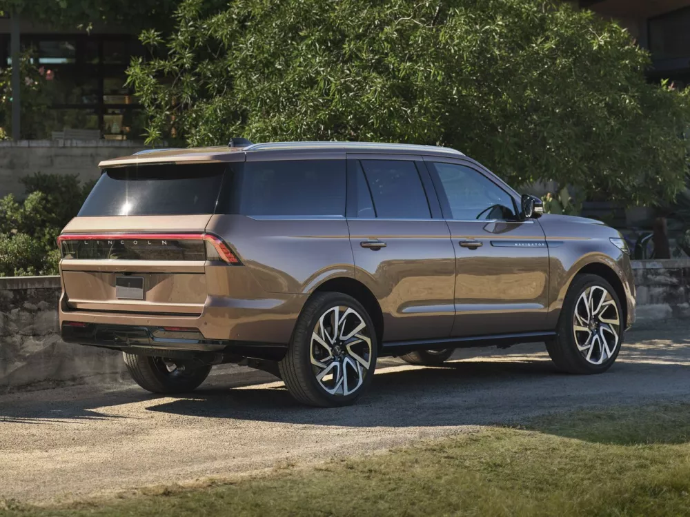 Автомобиль Lincoln Navigator V Внедорожник (5 дверей)