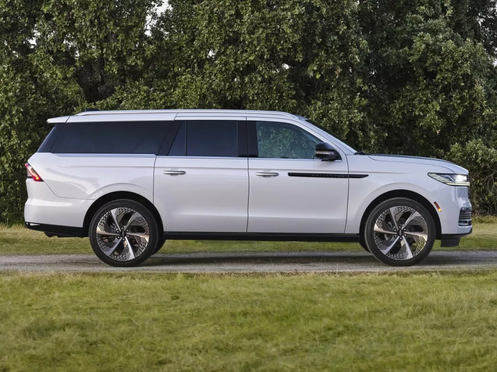 Автомобиль Lincoln Navigator V Внедорожник (5 дверей) L