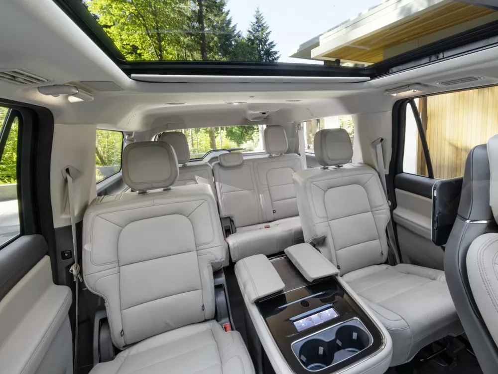 Автомобиль Lincoln Navigator IV Рестайлинг Внедорожник (5 дверей) L