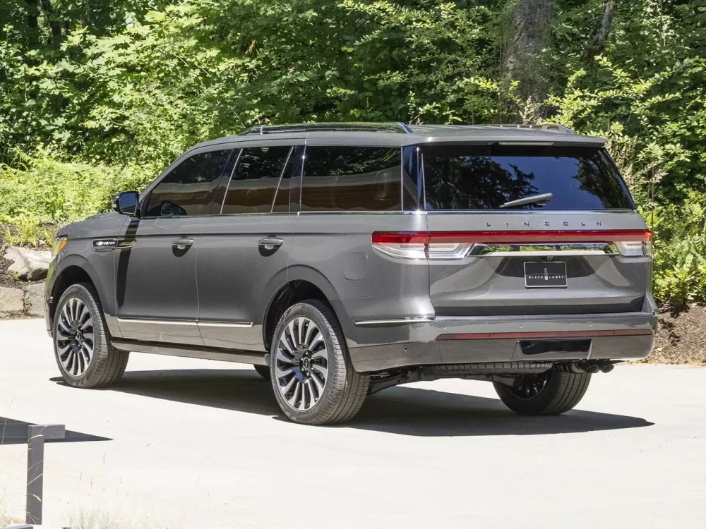 Автомобиль Lincoln Navigator IV Рестайлинг Внедорожник (5 дверей)