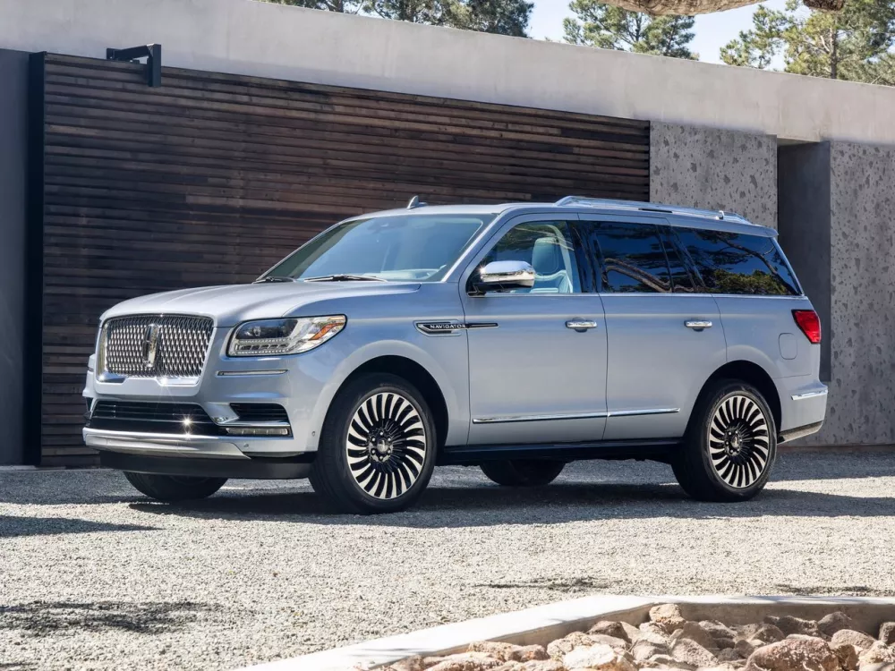Автомобиль Lincoln Navigator IV Внедорожник (5 дверей)