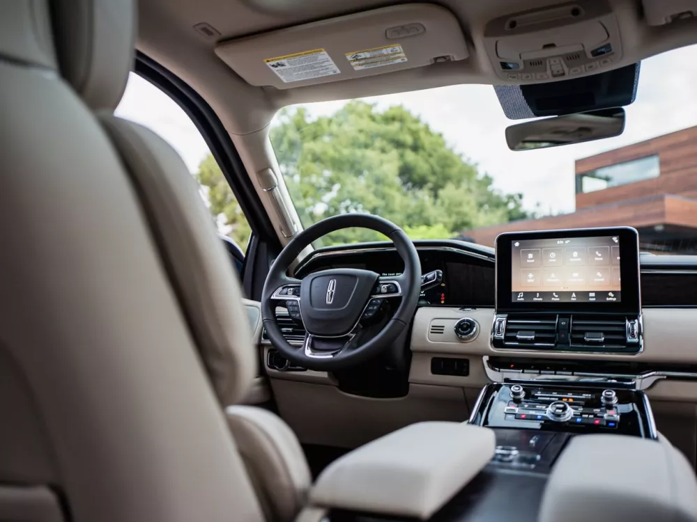 Автомобиль Lincoln Navigator IV Внедорожник (5 дверей)