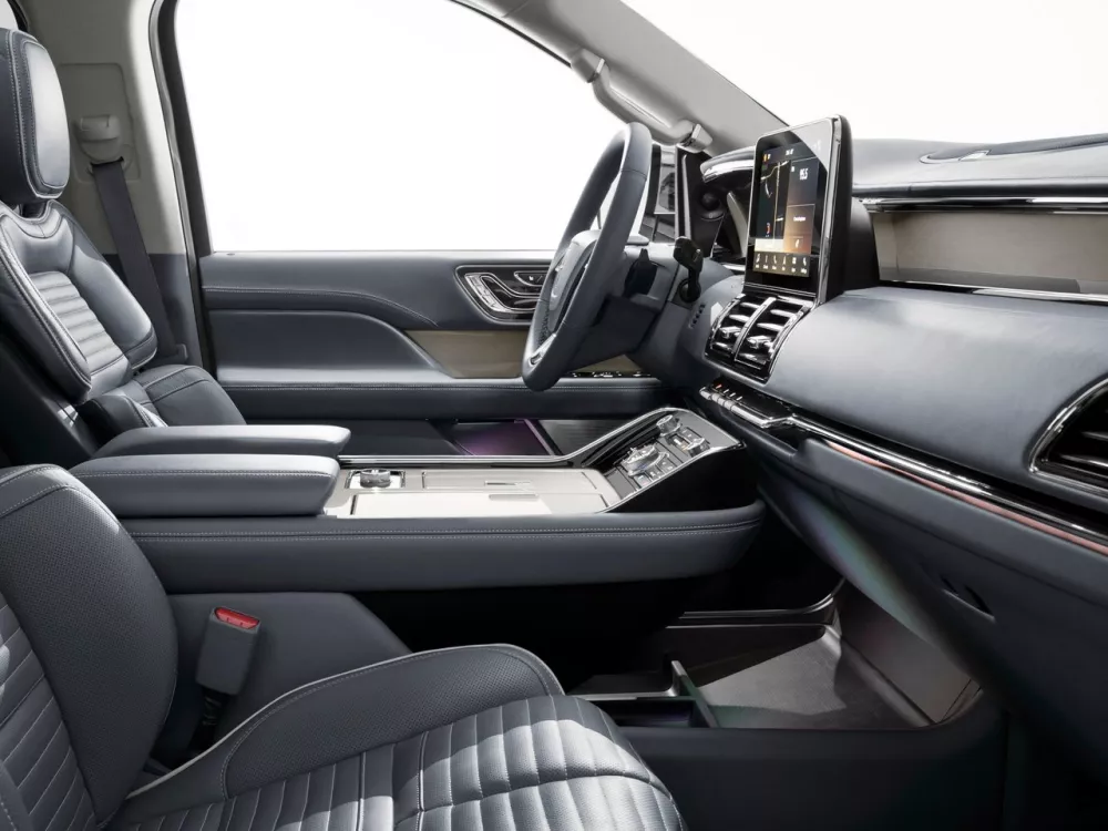 Автомобиль Lincoln Navigator IV Внедорожник (5 дверей)