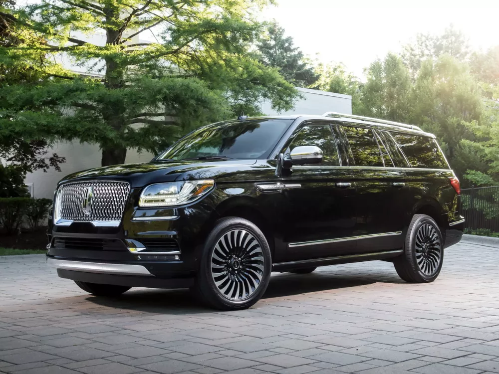 Автомобиль Lincoln Navigator IV Внедорожник (5 дверей) L
