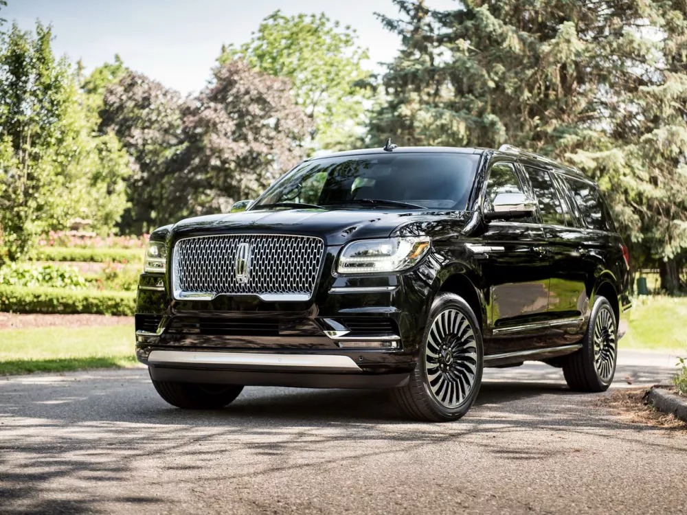 Автомобиль Lincoln Navigator IV Внедорожник (5 дверей) L