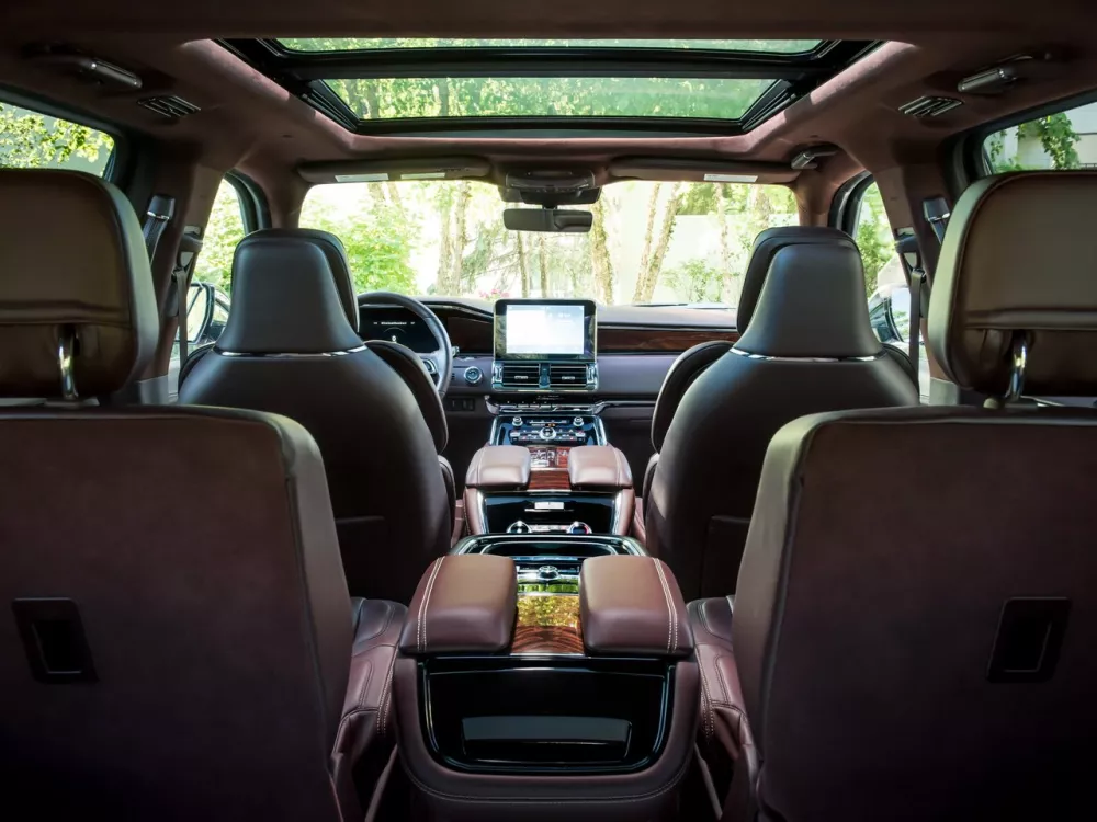 Автомобиль Lincoln Navigator IV Внедорожник (5 дверей) L