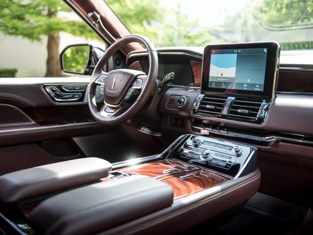 Автомобиль Lincoln Navigator IV Внедорожник (5 дверей) L