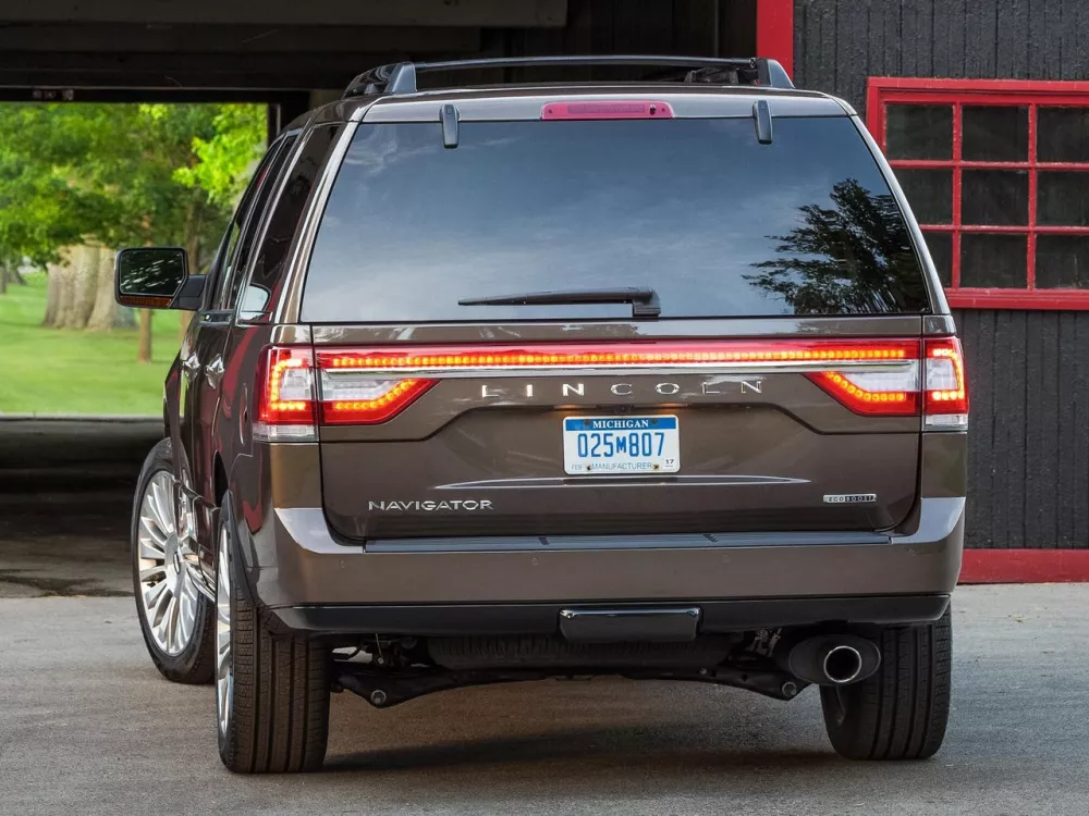 Автомобиль Lincoln Navigator III Рестайлинг Внедорожник (5 дверей)