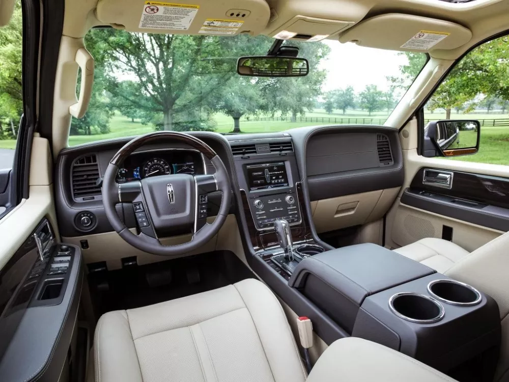 Автомобиль Lincoln Navigator III Рестайлинг Внедорожник (5 дверей)