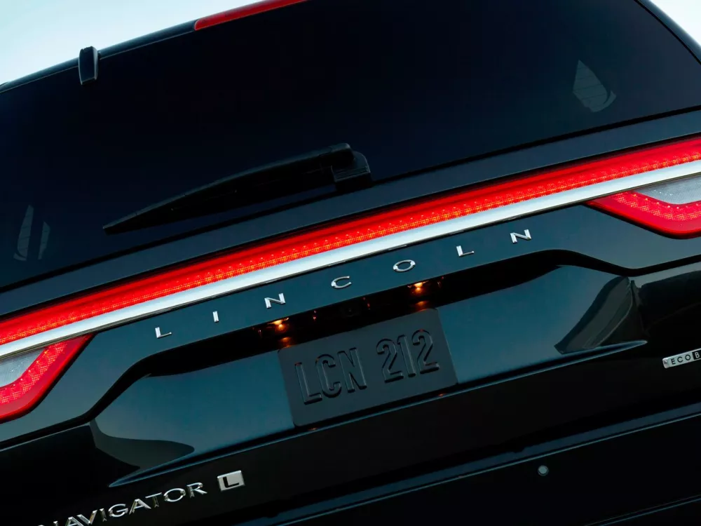 Автомобиль Lincoln Navigator III Рестайлинг Внедорожник (5 дверей) L